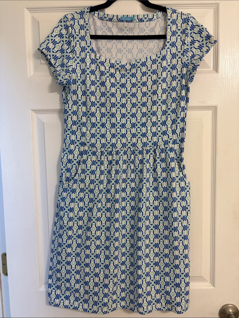 J. McLaughlin Blue, Green, White Geometric Short-Sleeve Emma Dress size M